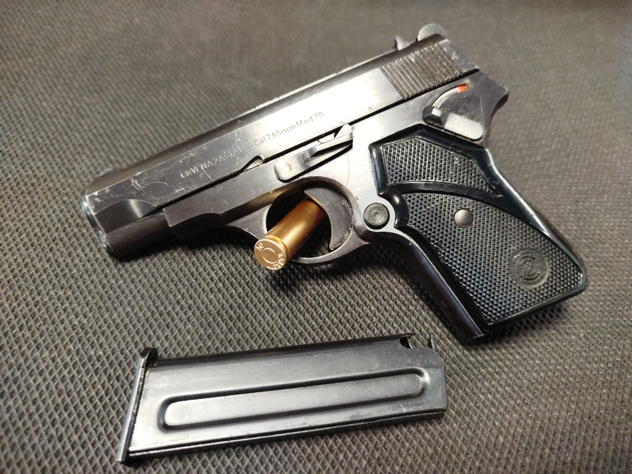 Pistolet Crvena Zastava Mod. 70