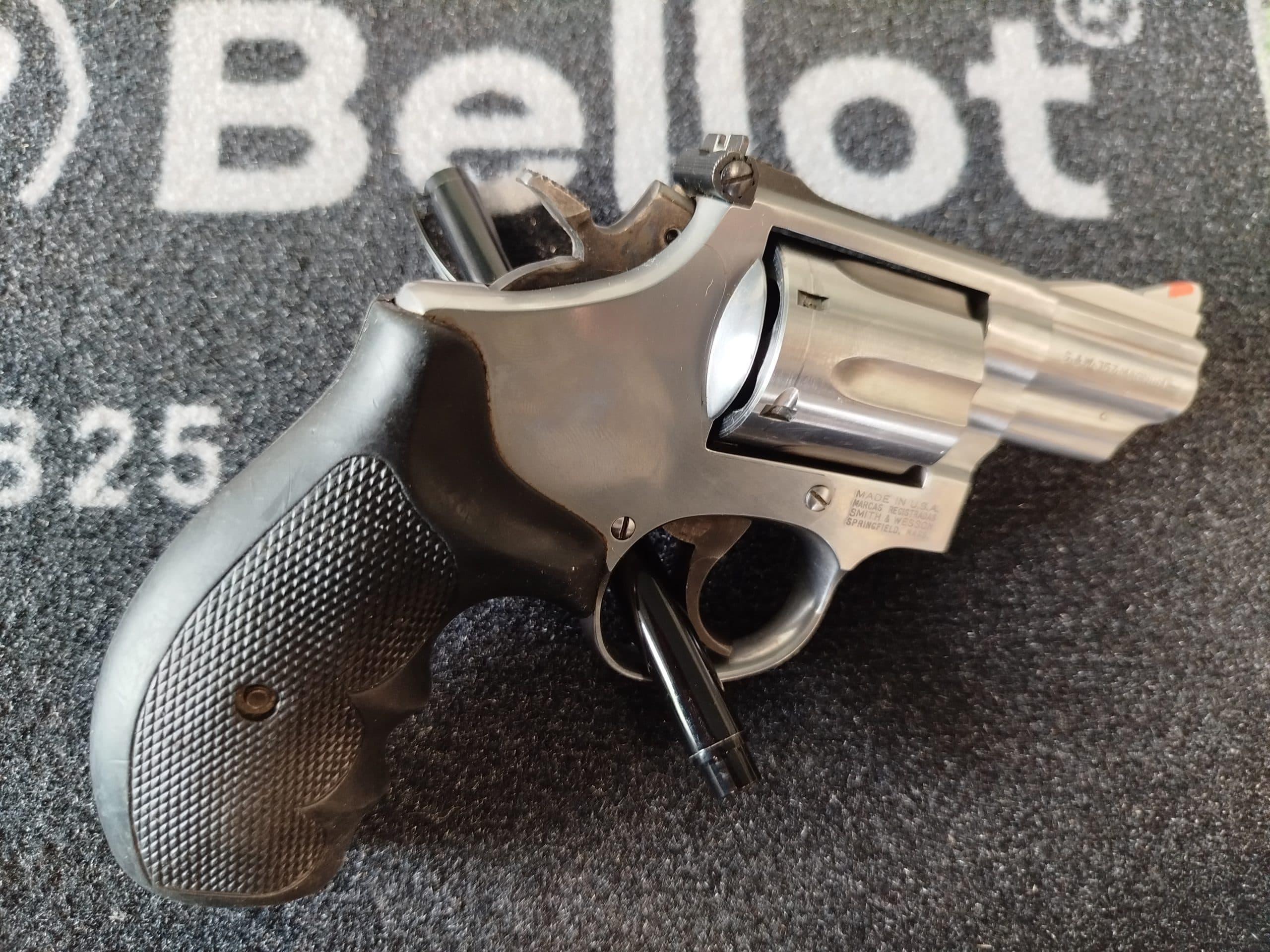 Rewolwer Smith & Wesson Model 66-4 Kal. 357Mag 38spec 2,5"
