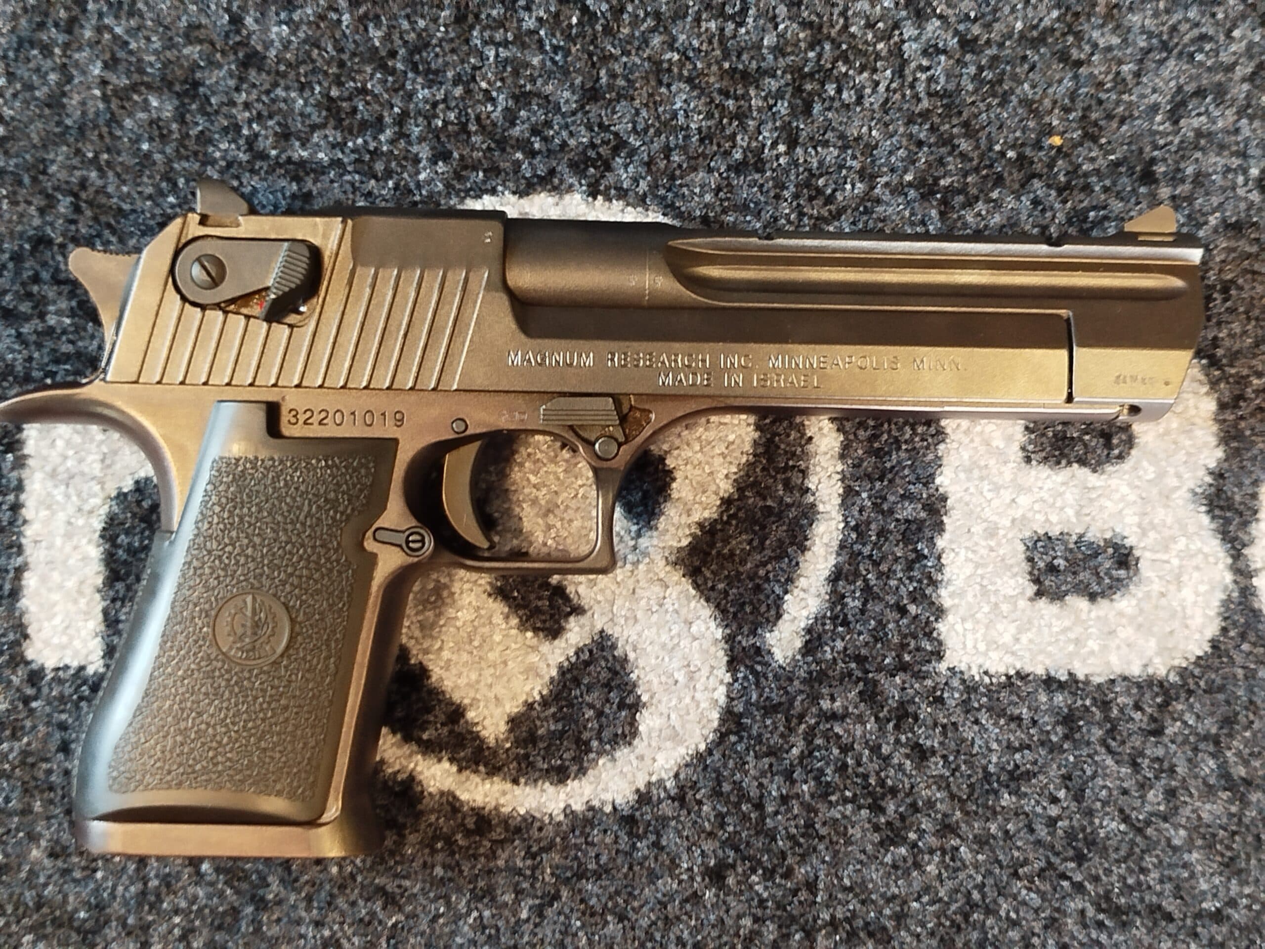 DESERT EAGLE 44MAG
